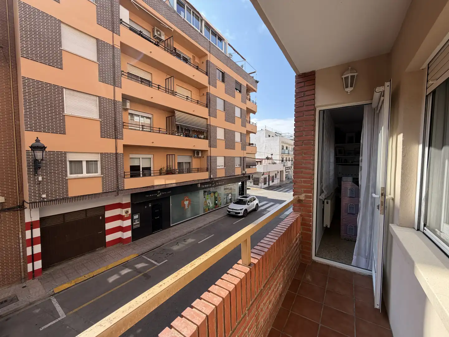 Außenansicht von Wohnung zum Verkauf in Rafelbuñol / Rafelbunyol mit Klimaanlage, Terrasse und Balkon