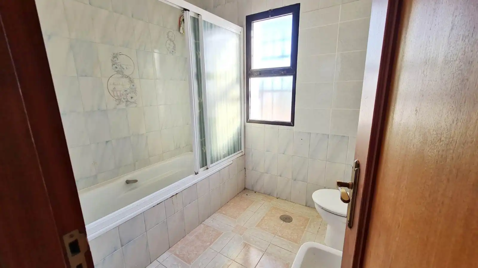 Baño de Casa o chalet en venta en Benalmádena con Jardín privado y Piscina