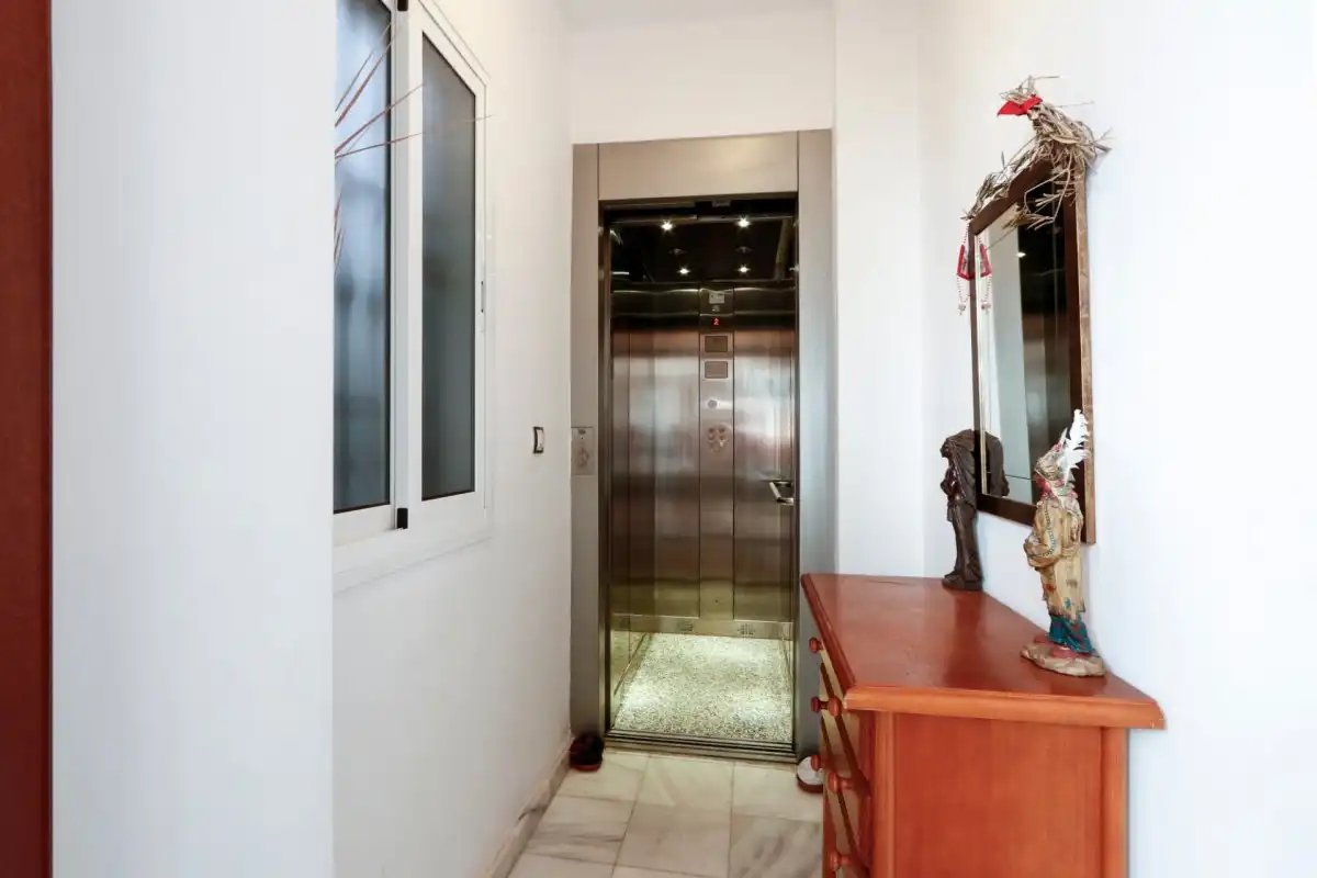 Flat with terrace for sale in Alameda - Mentidero - Teatro Falla, imagen 4