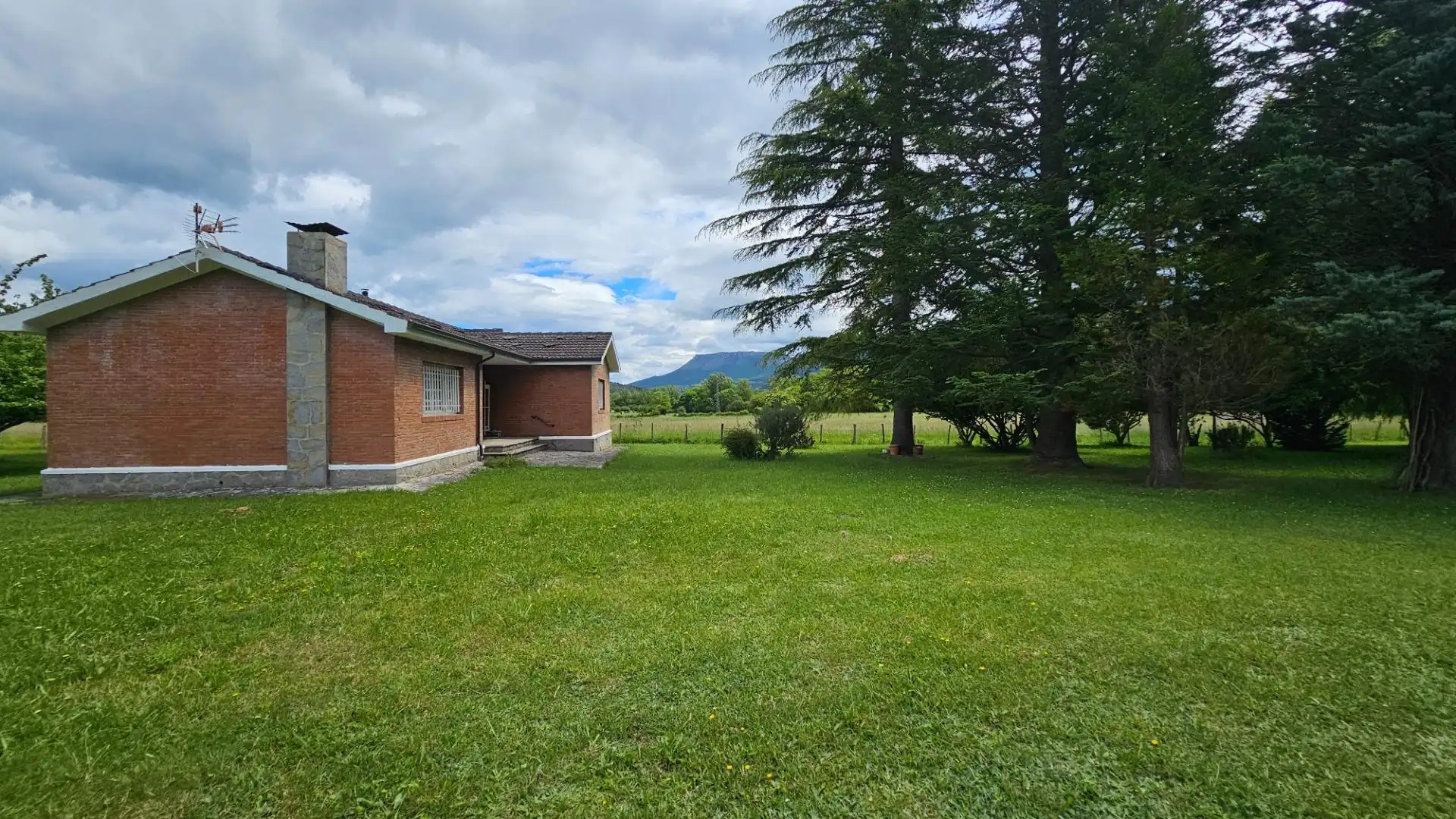 Casa o xalet en venda en Valle de Mena amb Jardí privat i Terrassa