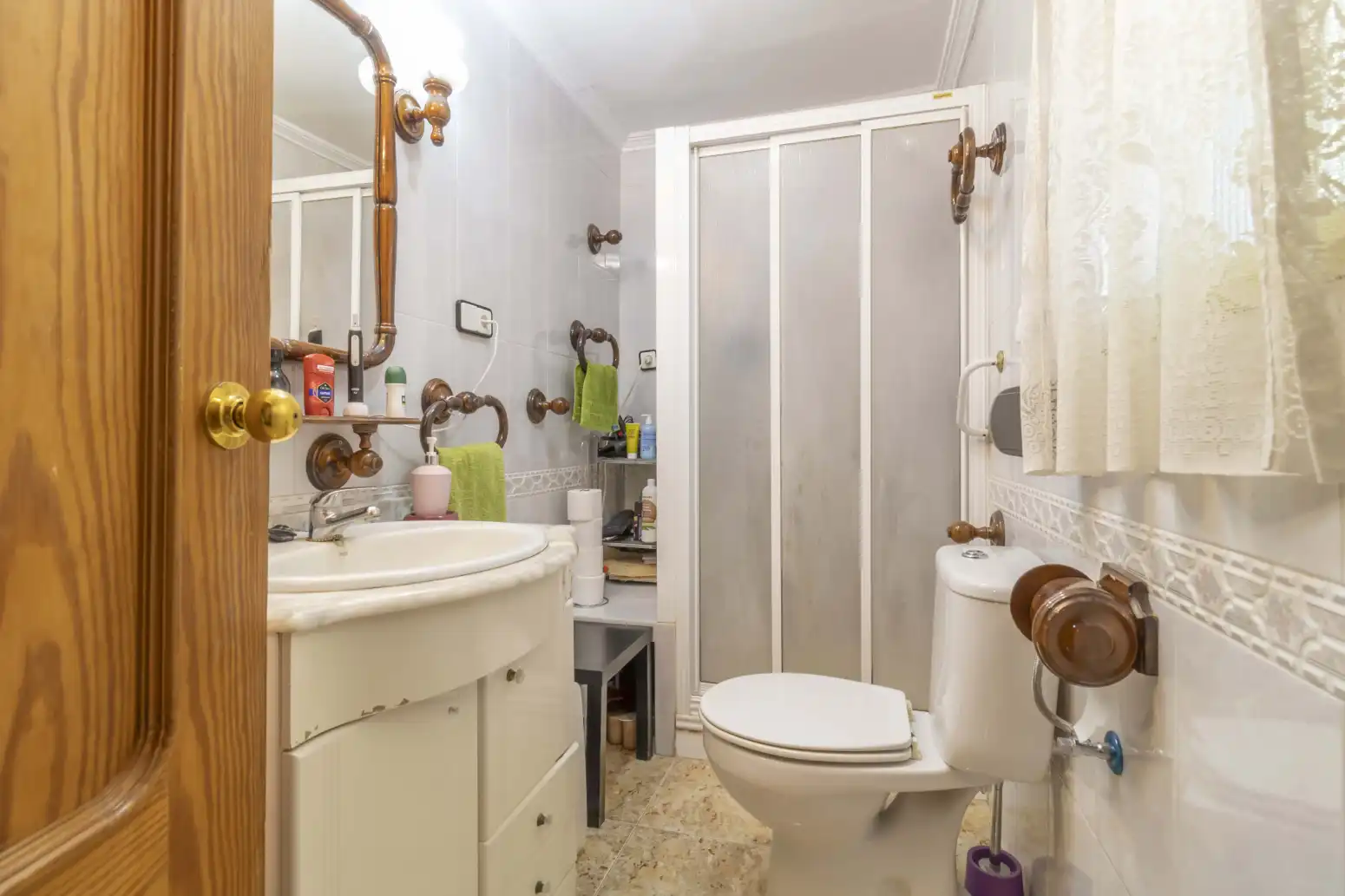 Badezimmer von Haus oder Chalet zum Verkauf in Espartinas mit Klimaanlage, Terrasse und Schwimmbad