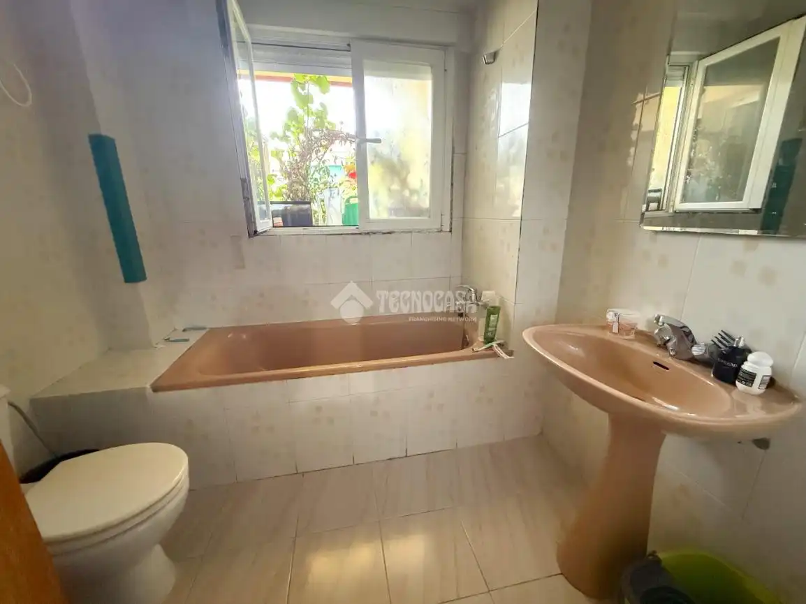 Baño de Piso en venta en Collado Villalba con Calefacción, Terraza y Piscina comunitaria
