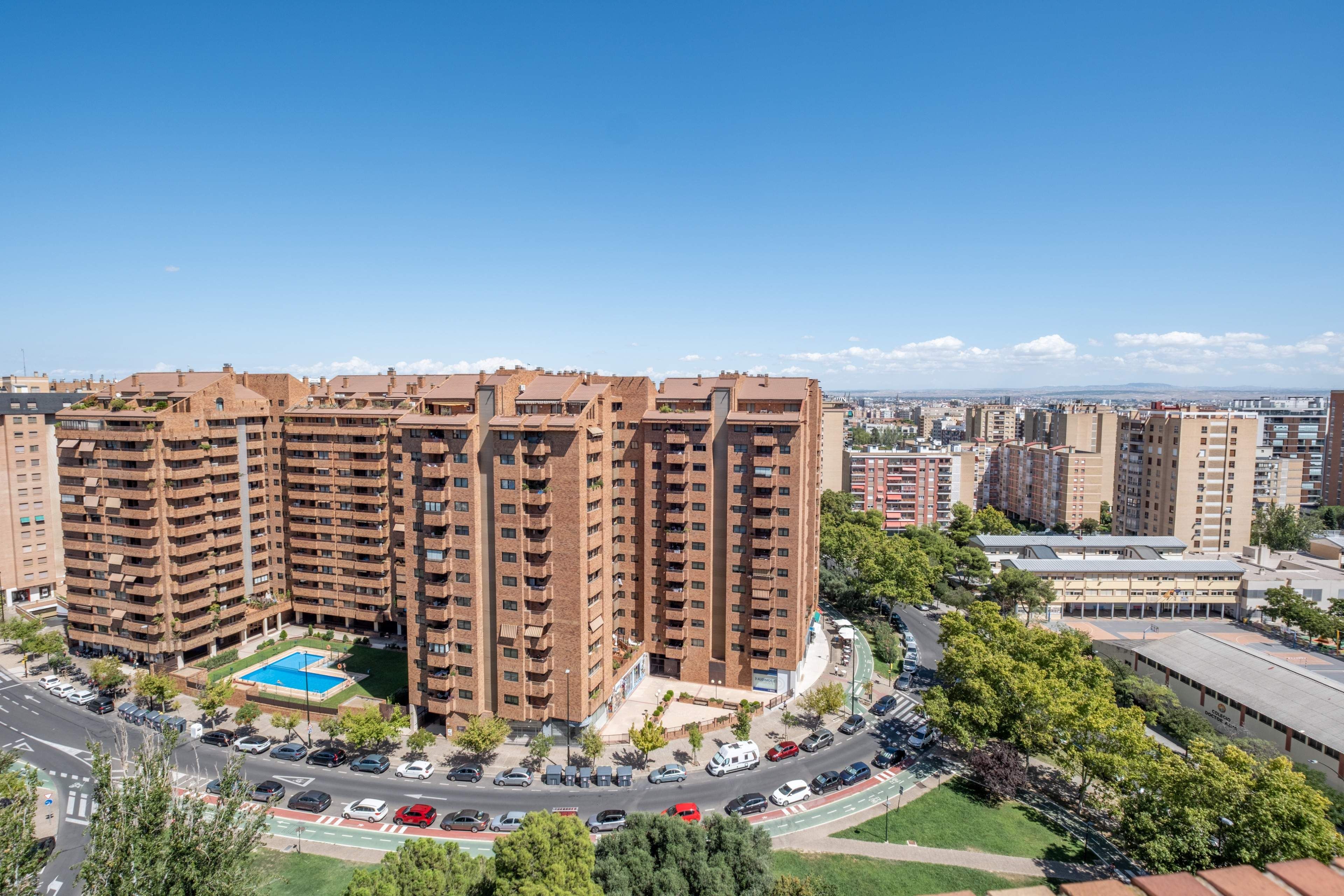 Exterior view of Attic for sale in  Zaragoza Capital  with Air Conditioner, Heating and Private garden