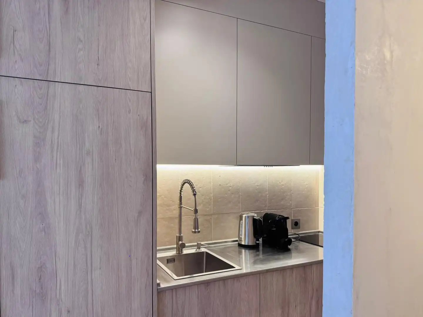 Cuina de Apartament de lloguer en Málaga amb Moblat i Rentadora