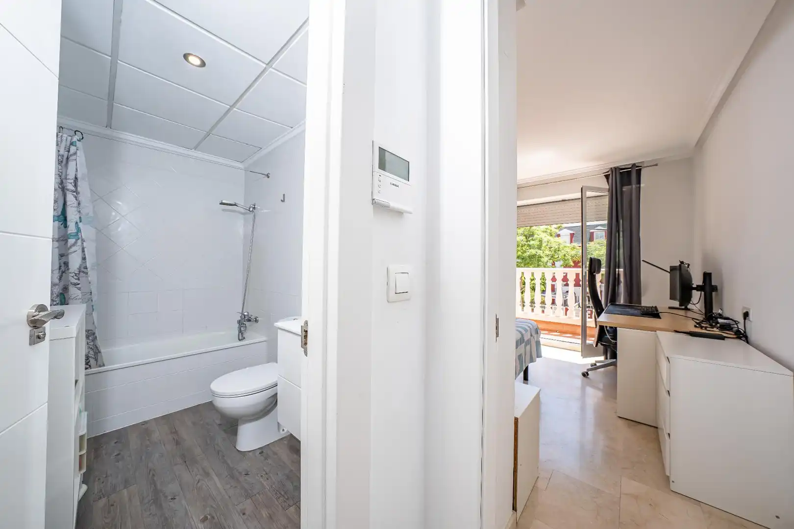 Bathroom of Detached homes for sale in Elche / Elx  with Air Conditioner, Private garden and Terrace