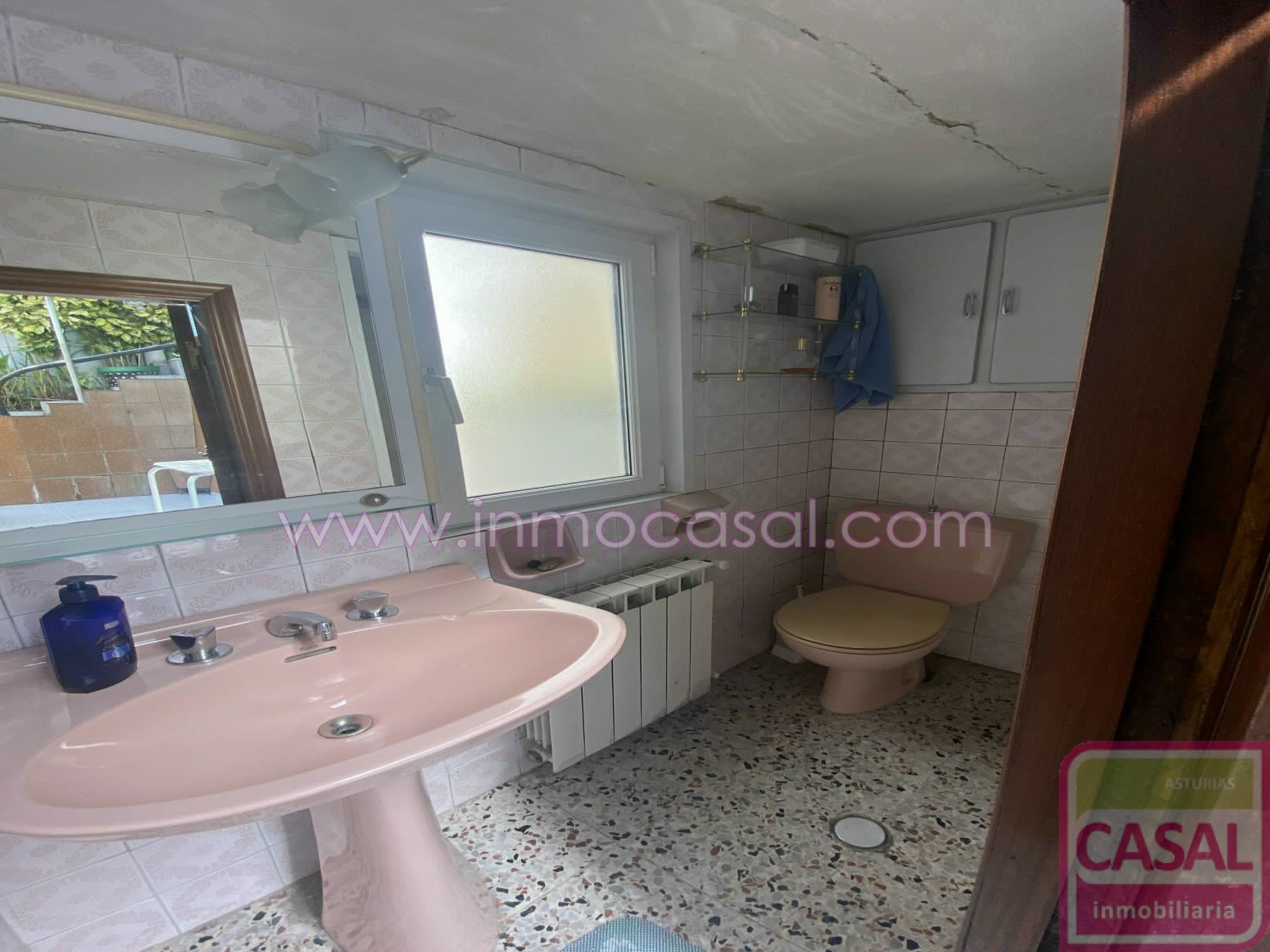 Habitación de Casa o chalet en venta en Aller con Calefacción, Terraza y Trastero