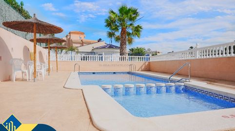 Casa con piscina comunitaria, en la provincia de Alicante, en Orihuela Costa. 3 habitaciones | 110 m² | A 800 metros del mar, imatge 2