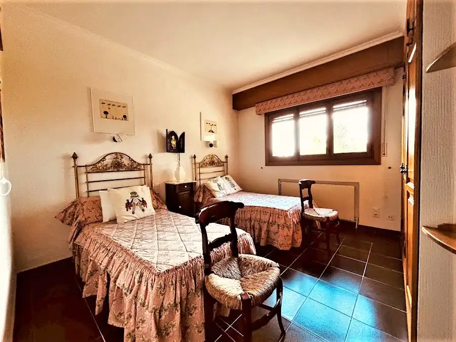 Dormitori de Casa o xalet en venda en Atzeneta d'Albaida amb Aire condicionat, Calefacció i Jardí privat