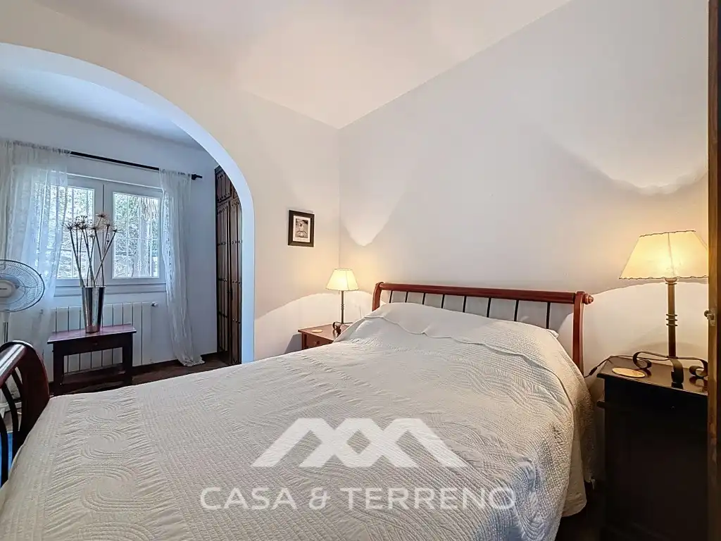 Dormitori de Casa o xalet en venda en Canillas de Albaida amb Aire condicionat, Calefacció i Jardí privat
