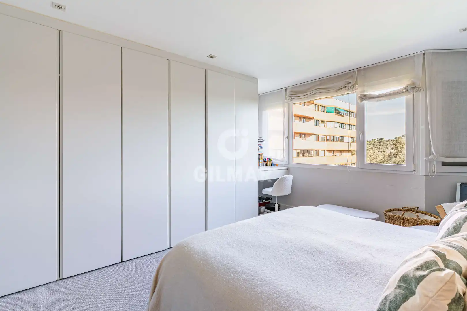 Bedroom of Flat for sale in Madrid  with Heating, Private garden and Swimming Pool
