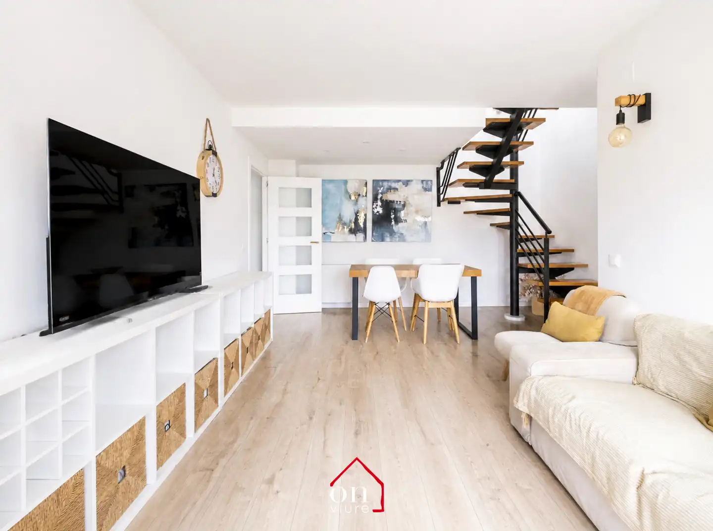 Sala d'estar de Pis en venda en Sant Cugat del Vallès amb Aire condicionat, Calefacció i Parquet