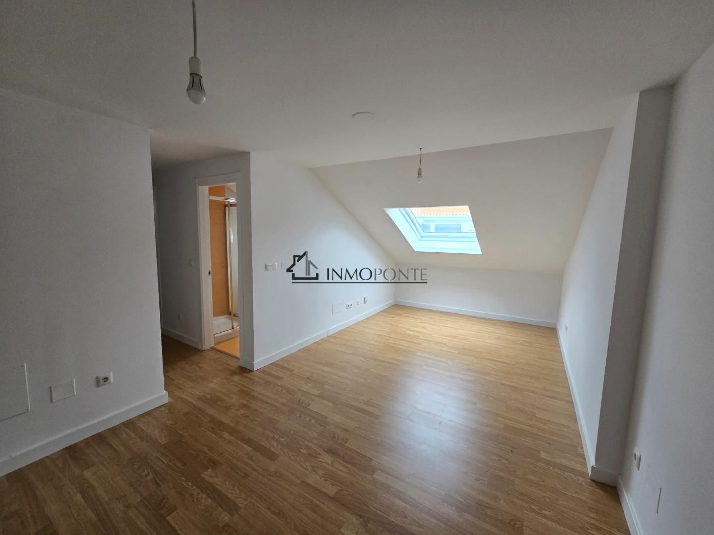 Bedroom of Flat for sale in Pontevedra Capital 