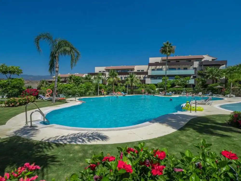 Piscina de Planta baja en venta en Benahavís con Aire acondicionado, Terraza y Piscina