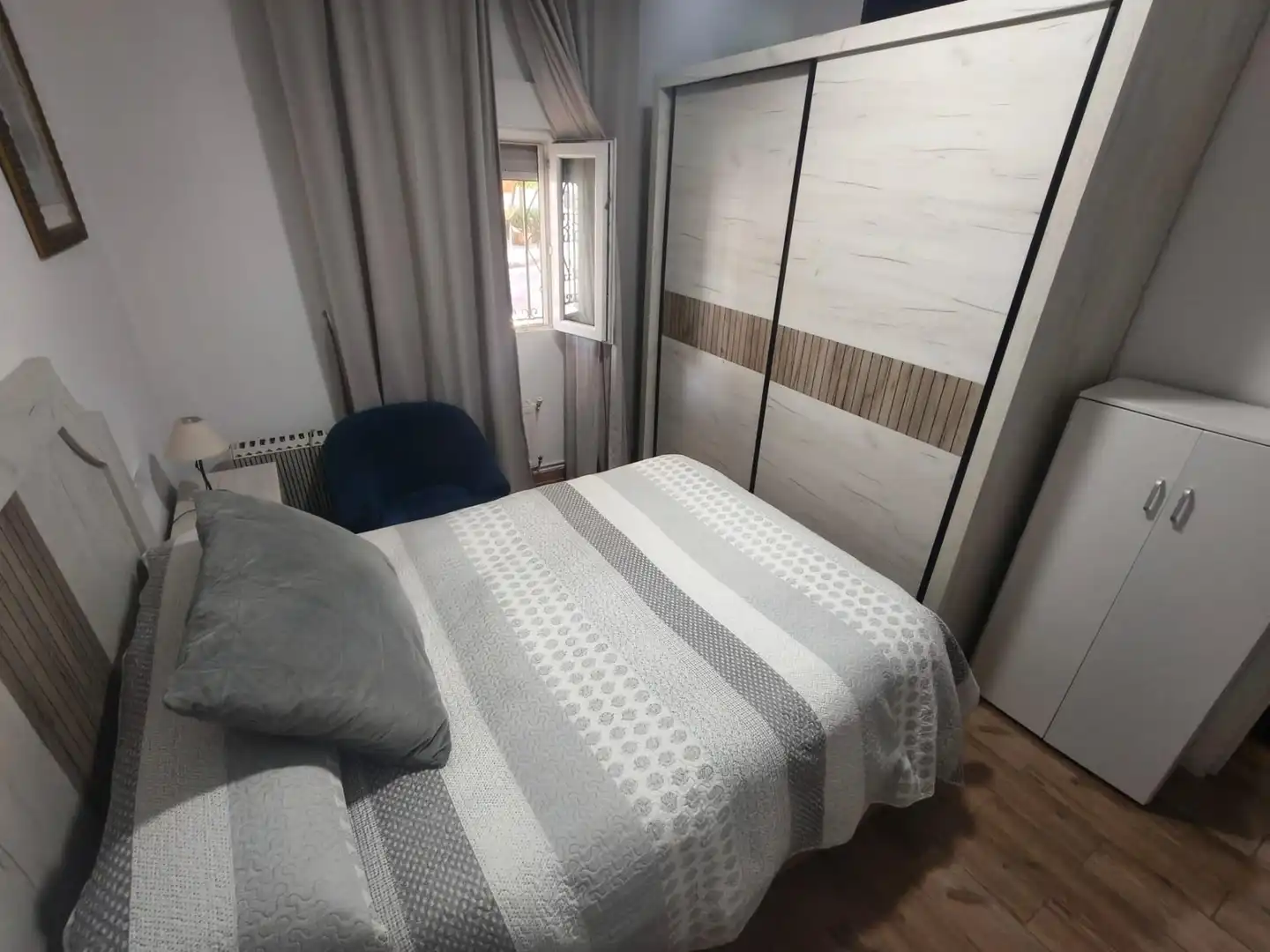 Dormitori de Casa o xalet en venda en Chiclana de la Frontera amb Aire condicionat, Jardí privat i Traster
