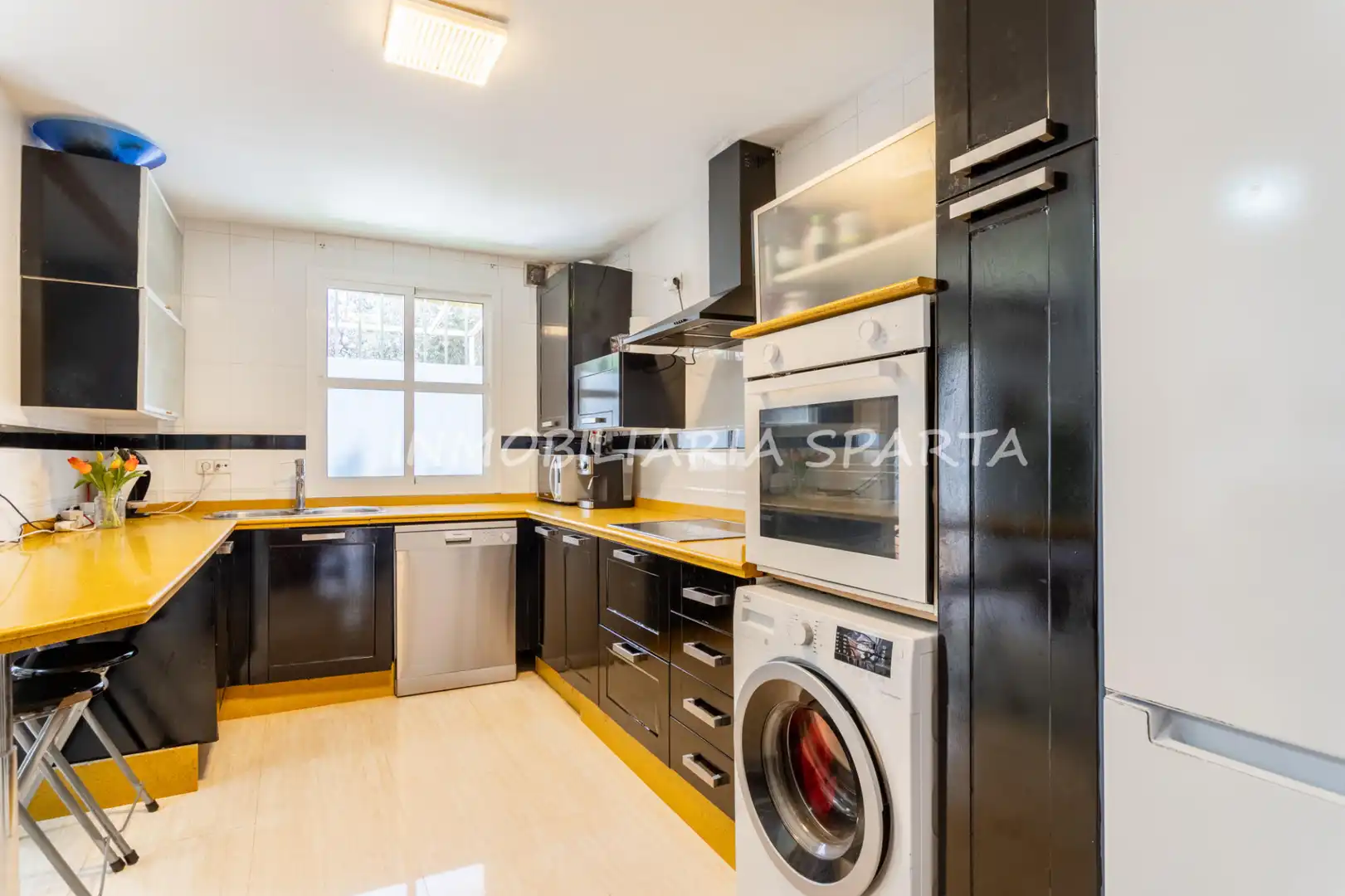 Kitchen of Detached homes for sale in Espartinas  with Air Conditioner and Heating
