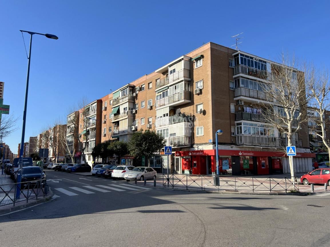 Vista exterior de Pis en venda en Leganés amb Calefacció, Parquet i Terrassa