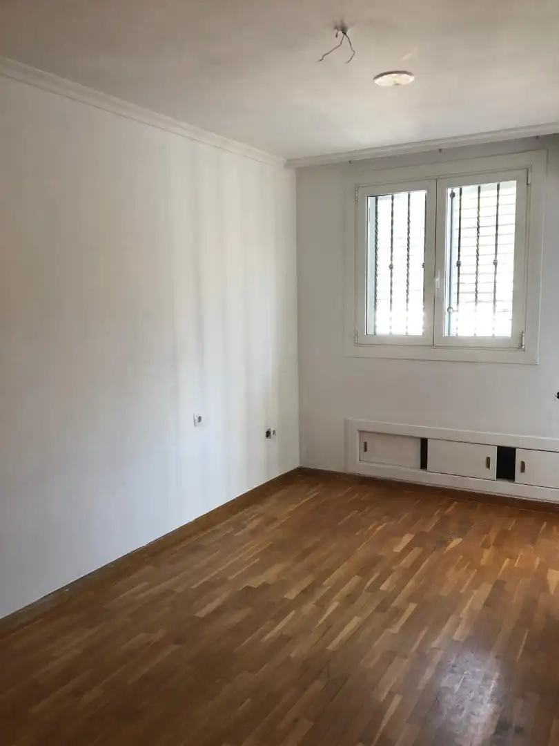 Habitación de Casa adosada en venta en Gilet con Calefacción, Jardín privado y Parquet