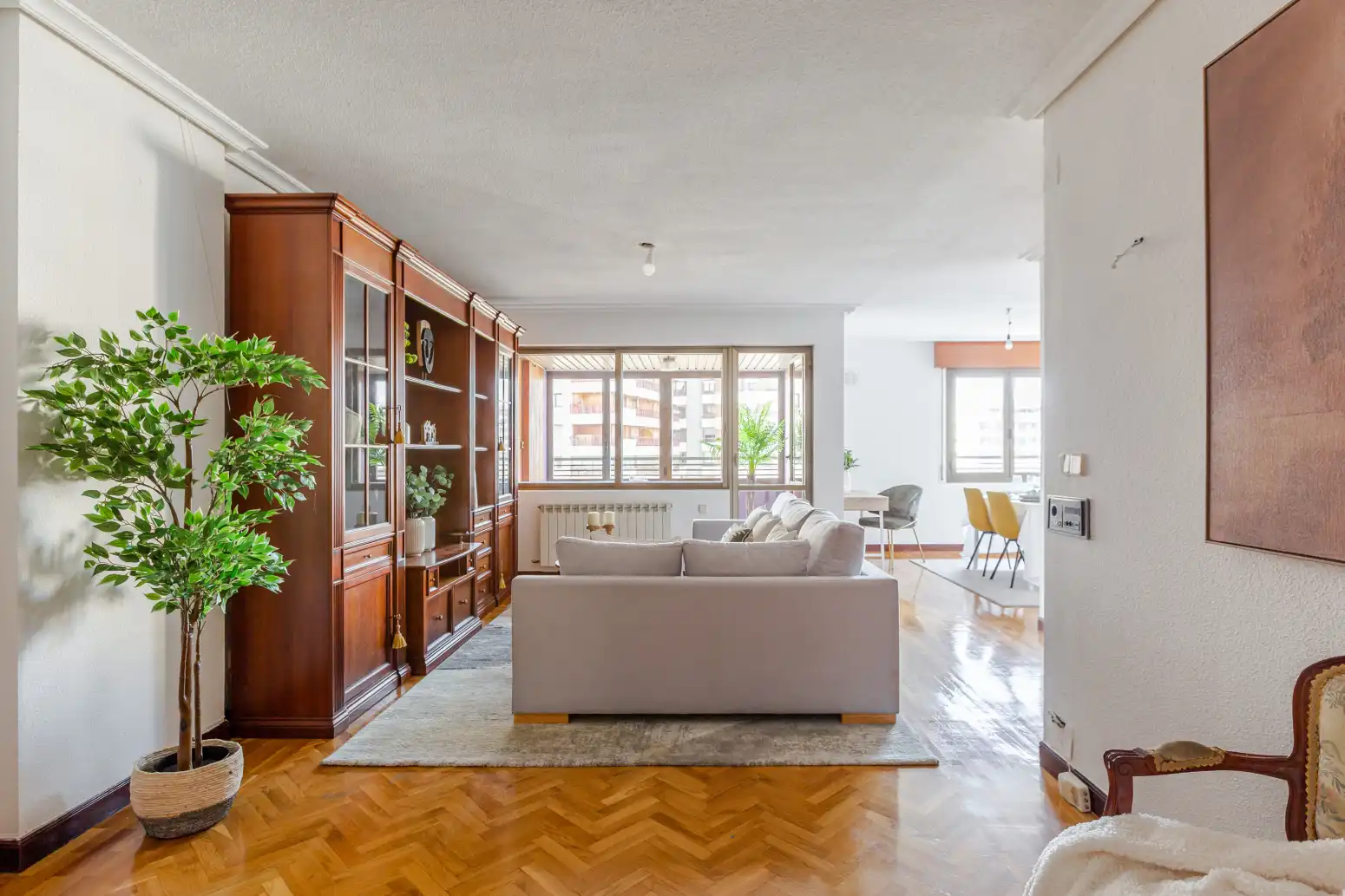 Sala de estar de Piso en venta en  Pamplona / Iruña con Calefacción, Parquet y Trastero