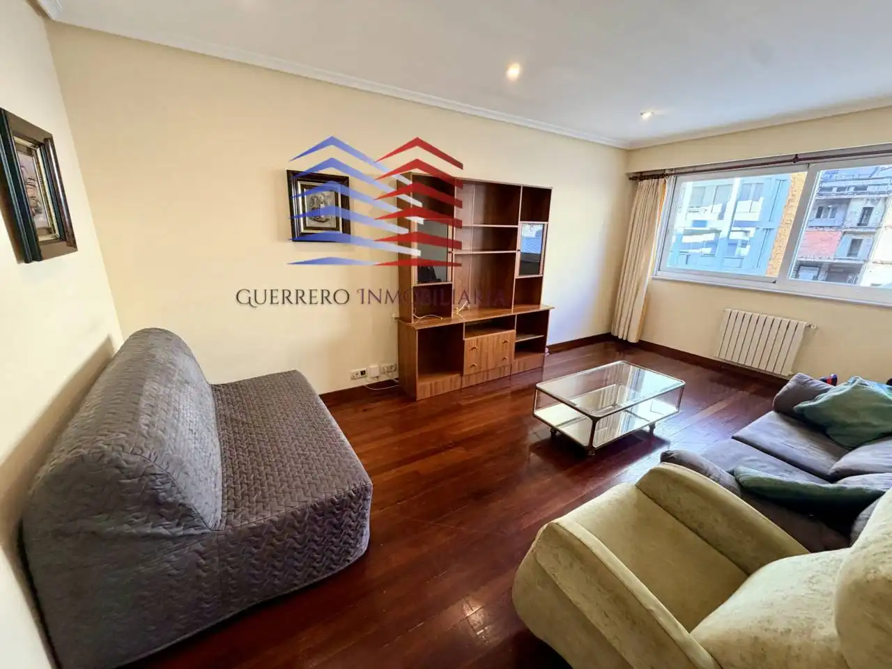 Wohnzimmer von Wohnungen zur Miete in Ourense Capital  mit Heizung, Parkett und Abstellraum