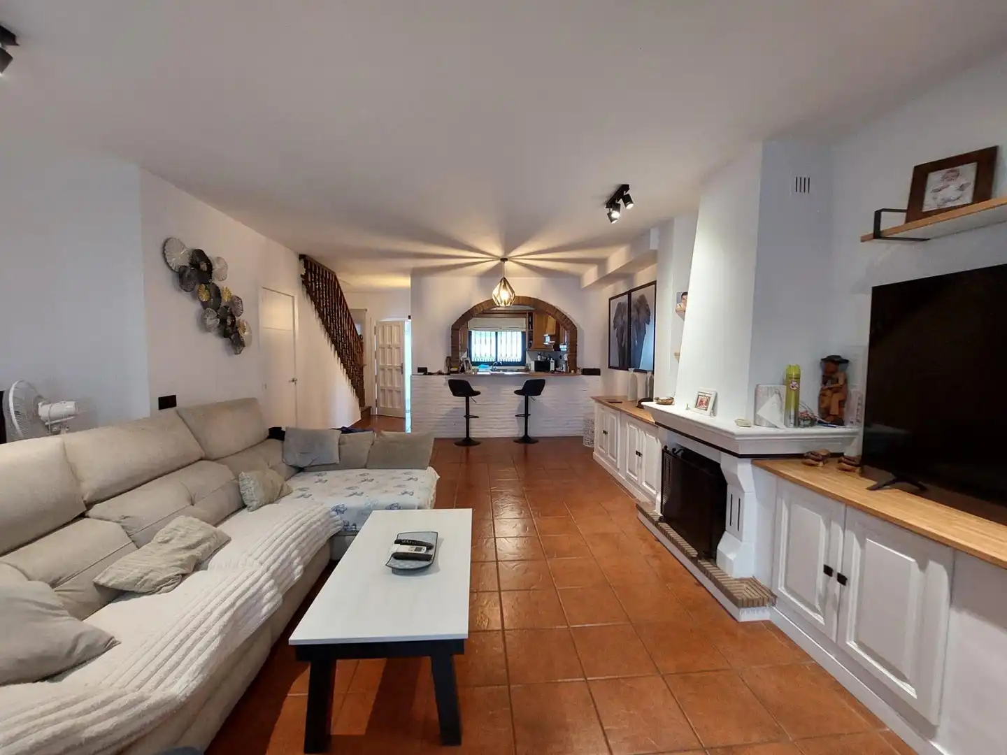 Living room of Detached homes for sale in Benahavís  with Air Conditioner, Heating and Private garden