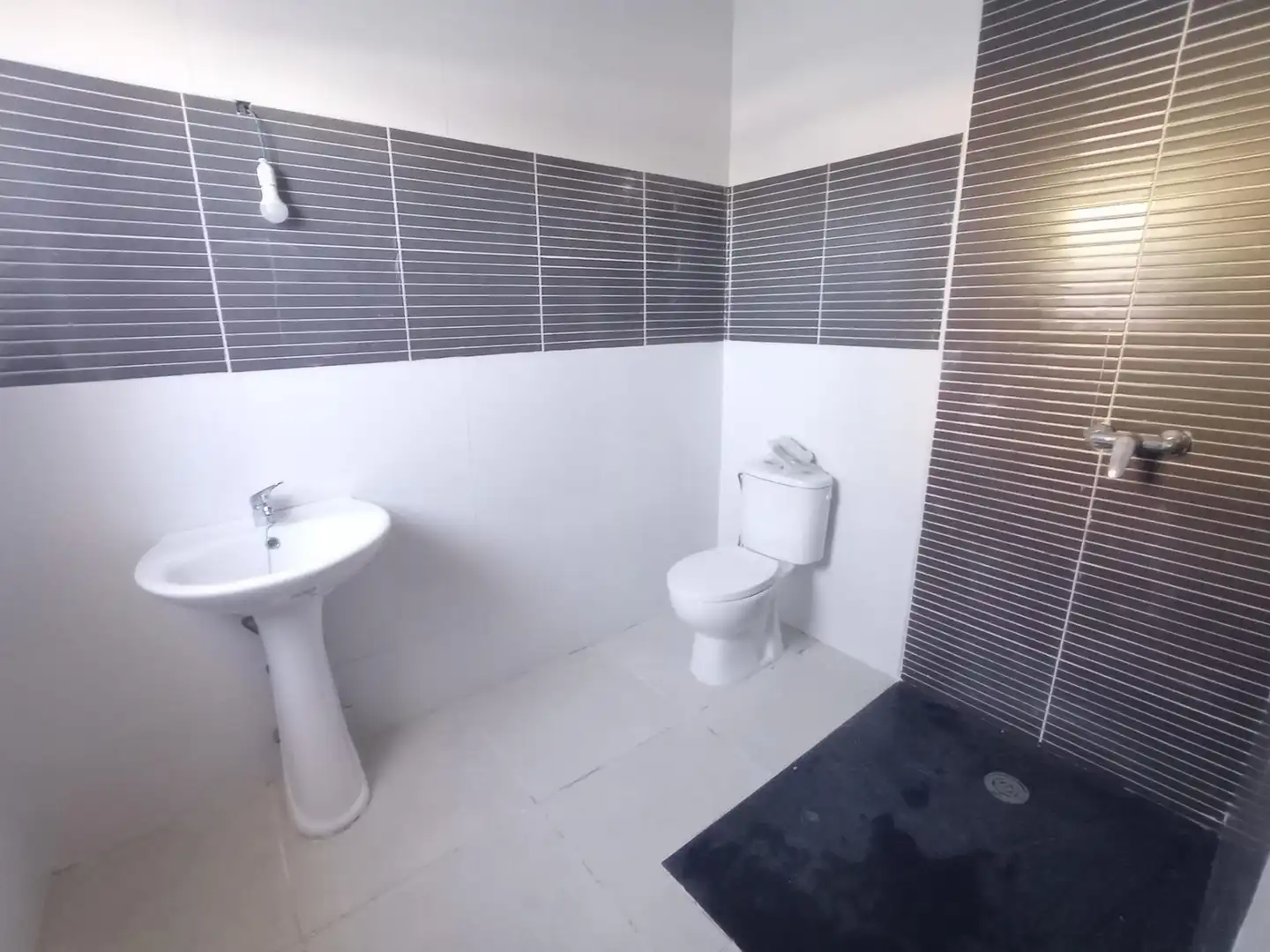 Bathroom of Houses for sale in Chiclana de la Frontera  with Private garden, Terrace and Storage room