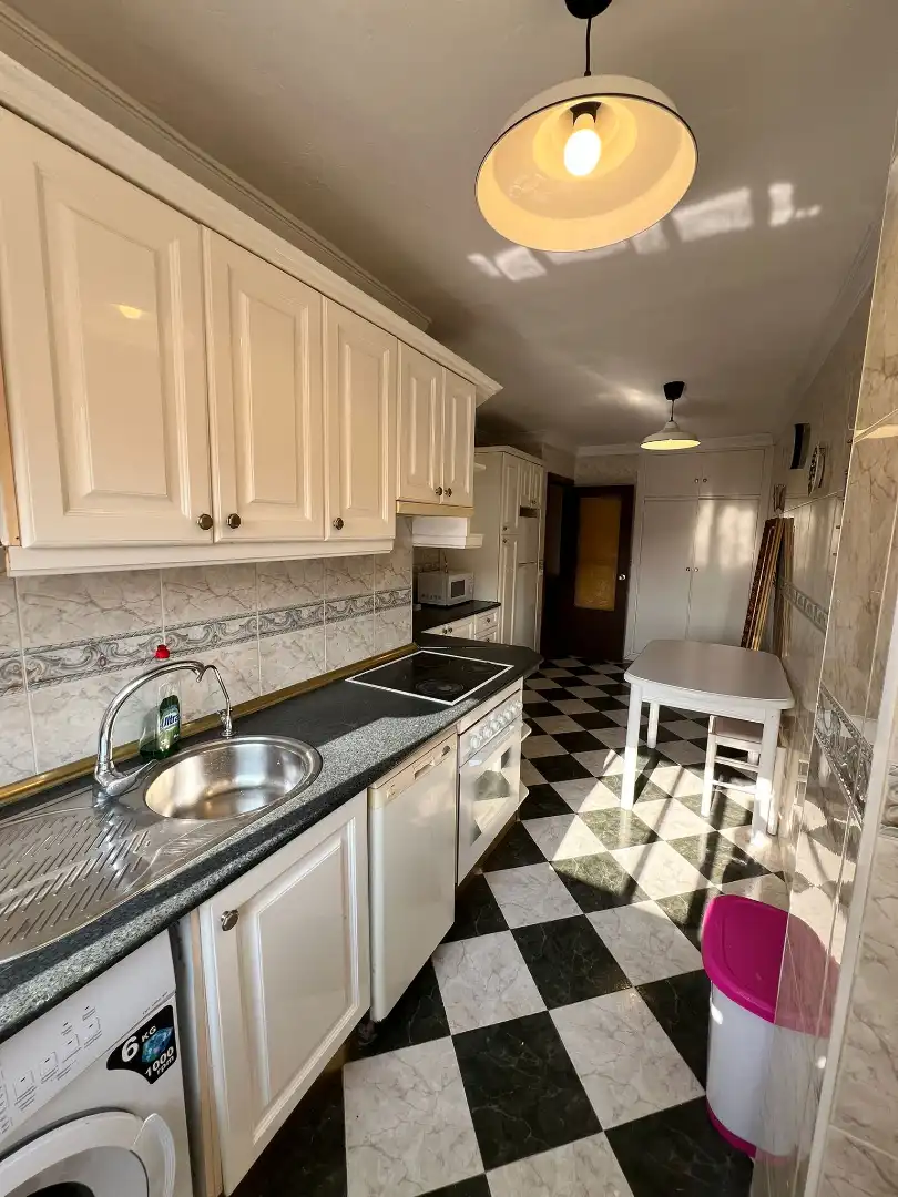 Zimmer in Calle Poeta Agustín Ruano, 7, Martiricos - La Roca - La Rosaleda