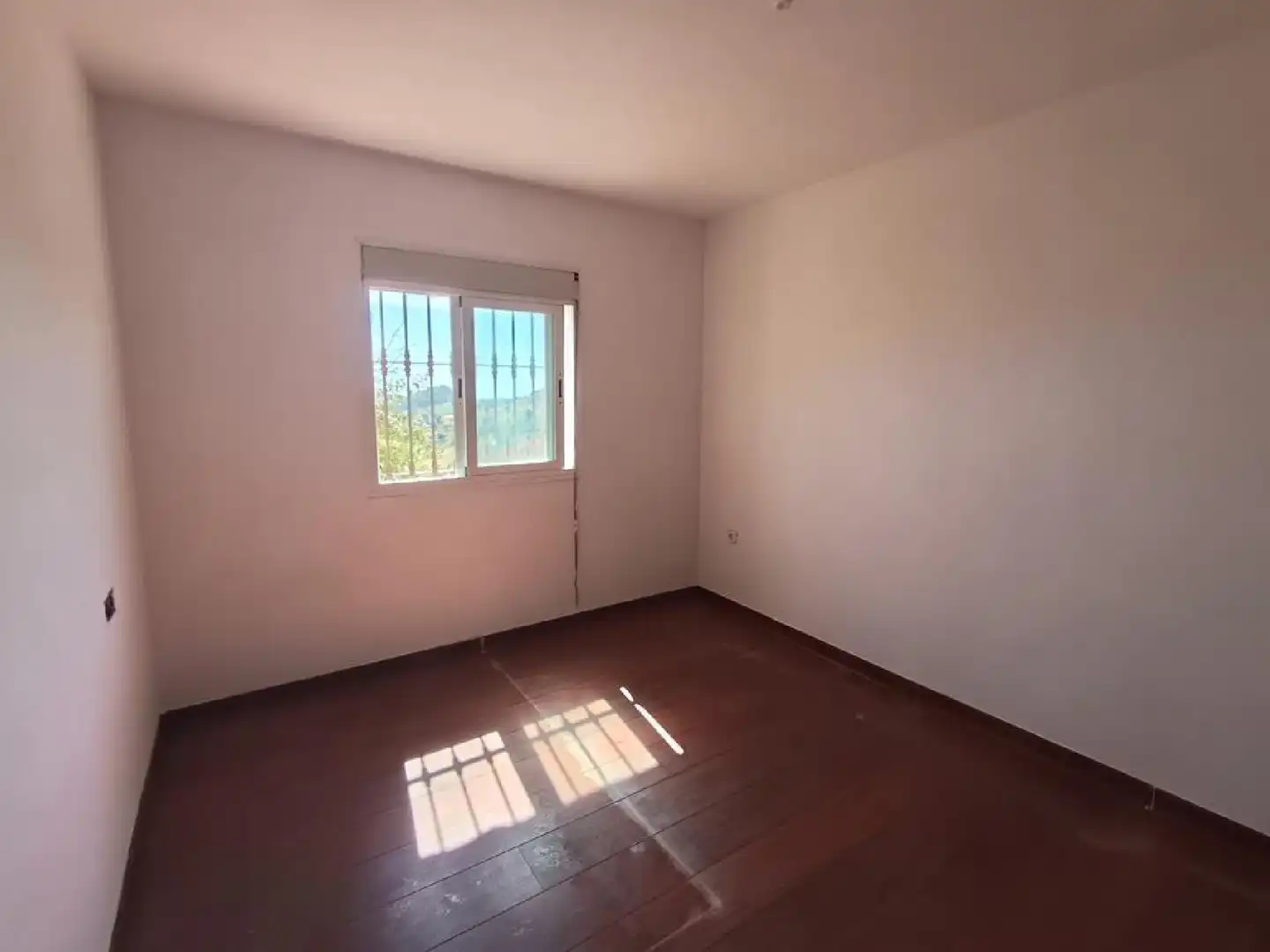 Habitación de Casa o chalet en venta en Benamocarra con Jardín privado, Terraza y Trastero