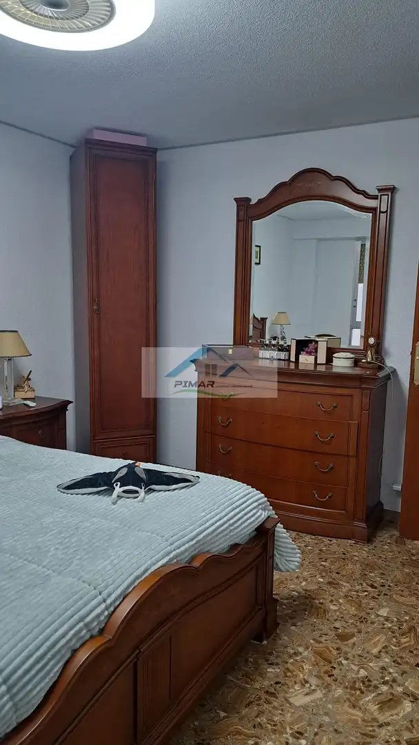 Habitación de Piso en venta en Elche / Elx con Aire acondicionado, Calefacción y Balcón