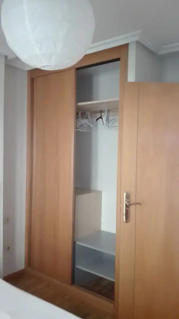 Habitación de Apartamento de alquiler en Salamanca con Calefacción, Parquet y Trastero