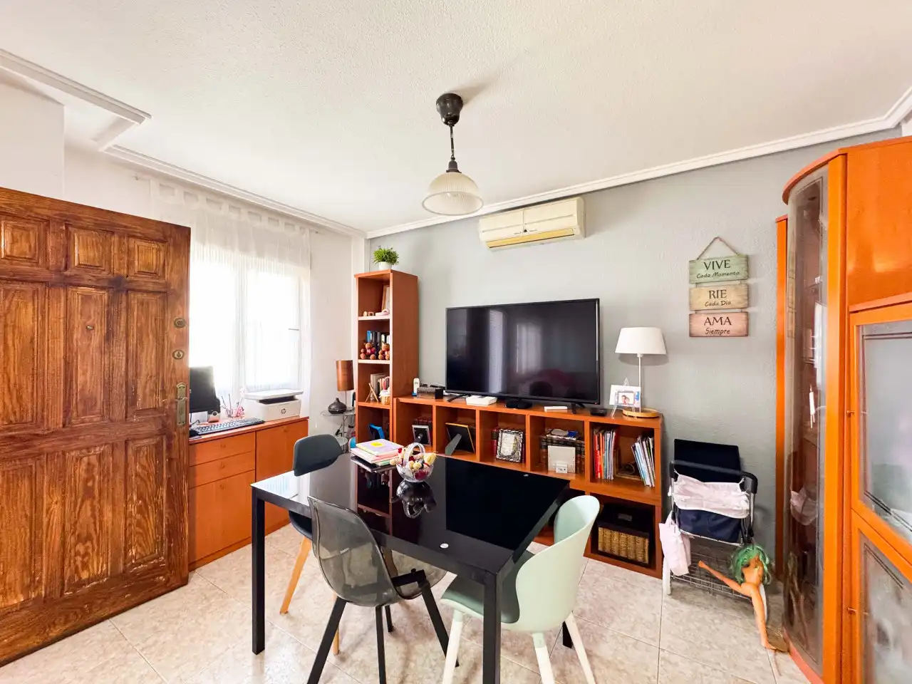 Sala de estar de Casa o chalet en venta en Torrevieja con Aire acondicionado, Calefacción y Terraza