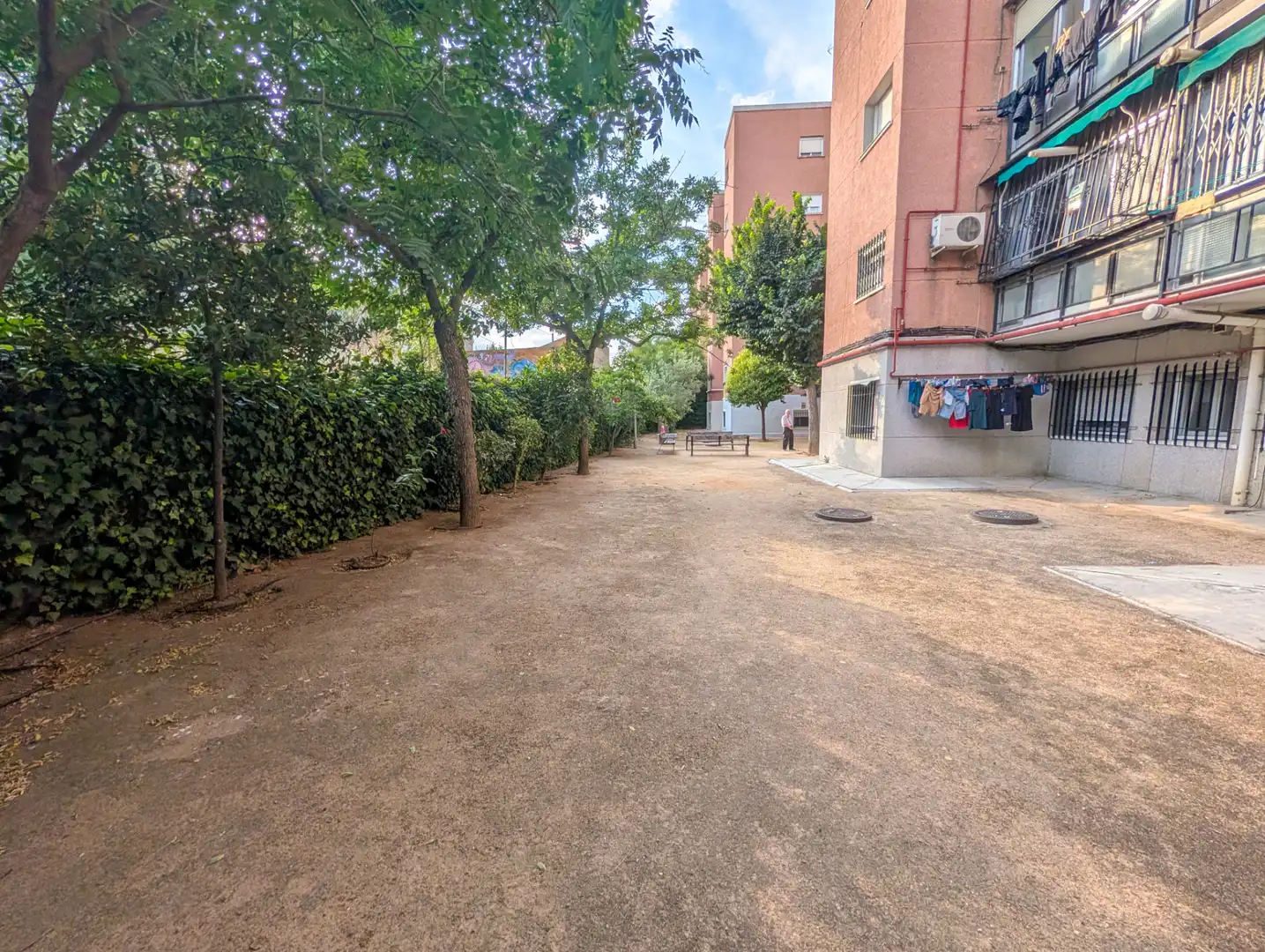 Vista exterior de Piso en venta en Madrid con Calefacción y Amueblado