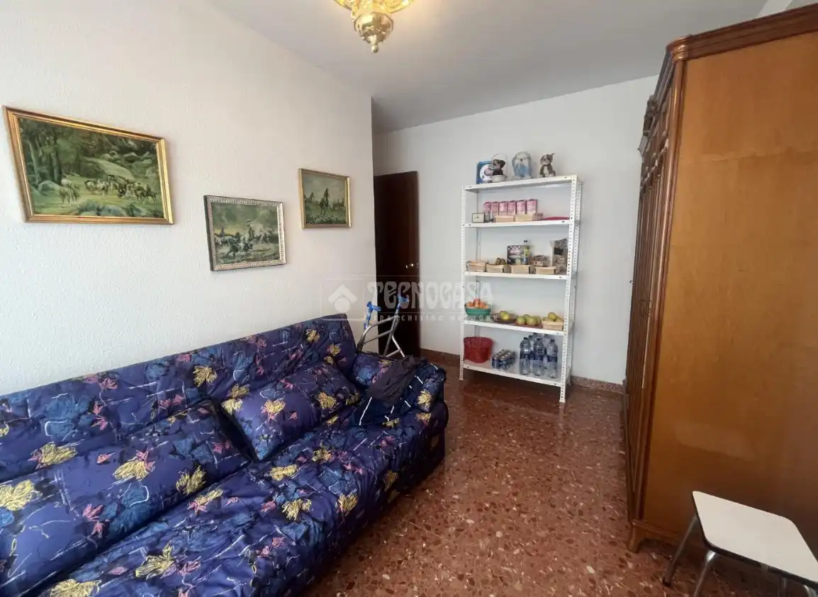 Wohnzimmer von Wohnung zum Verkauf in Zaragoza mit Klimaanlage, Heizung und Balkon