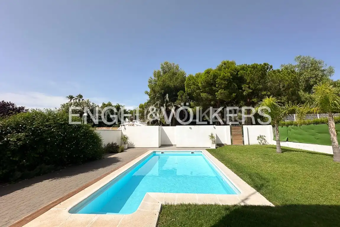 Piscina de Casa o chalet de alquiler en Sagunto / Sagunt con Aire acondicionado, Calefacción y Jardín privado