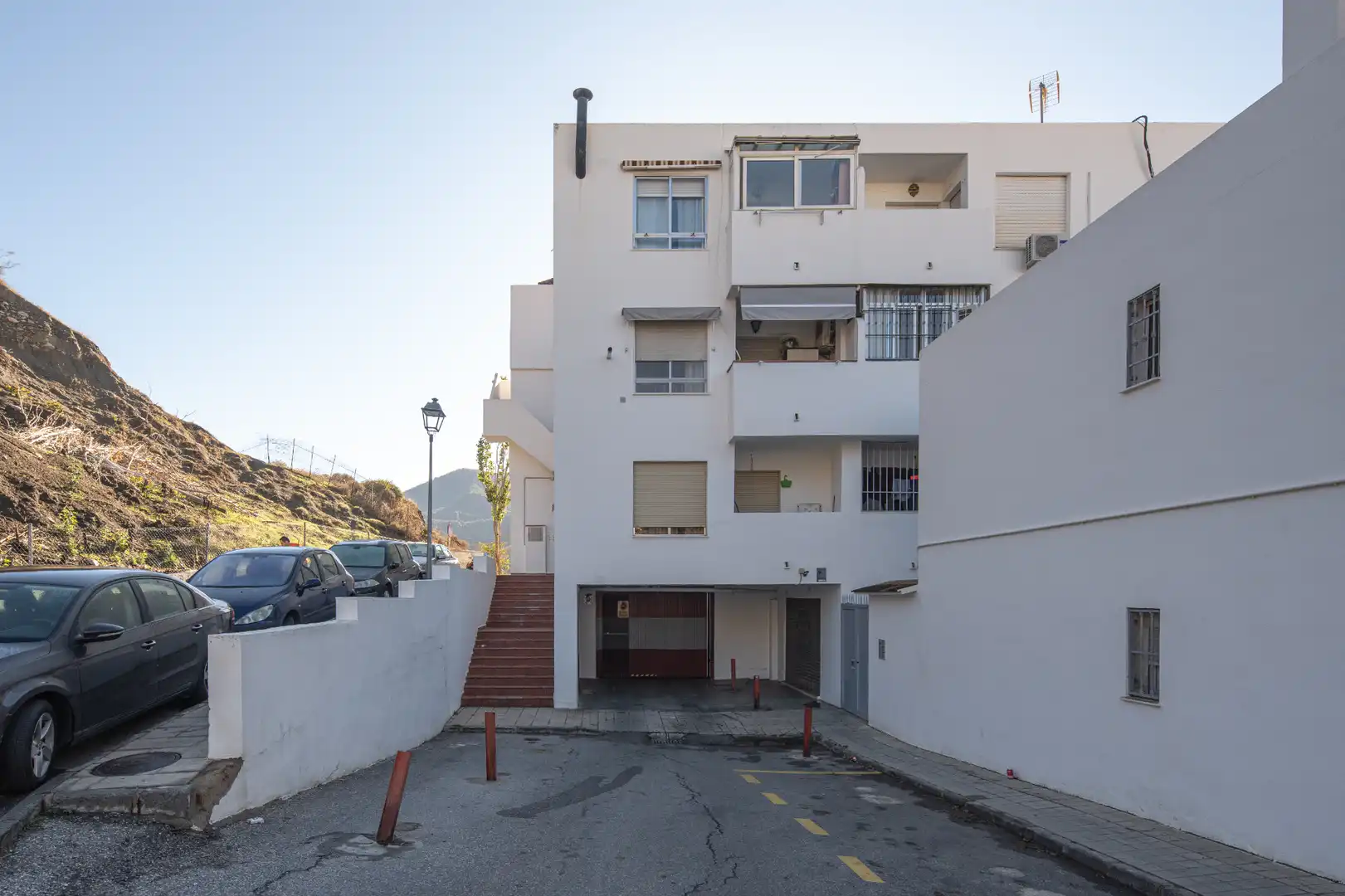 Vista exterior de Pis en venda en Cenes de la Vega amb Aire condicionat, Moblat i Balcó