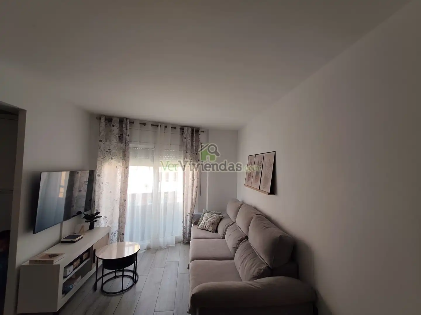 Living room of Duplexes for sale in Terrassa  with Air Conditioner, Heating and Parquet flooring