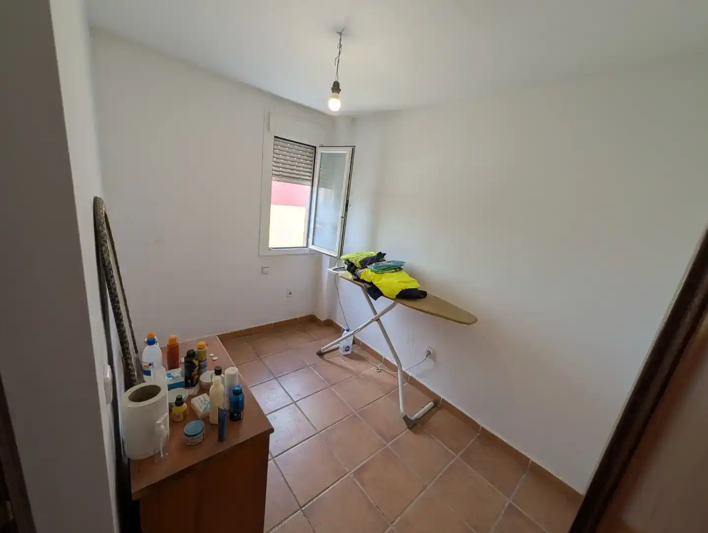 Dormitori de Casa adosada en venda en Algeciras amb Balcó