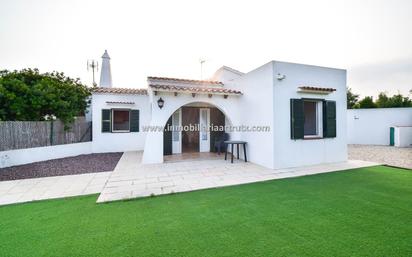 Vista exterior de Casa o xalet en venda en Ciutadella de Menorca amb Jardí privat i Terrassa