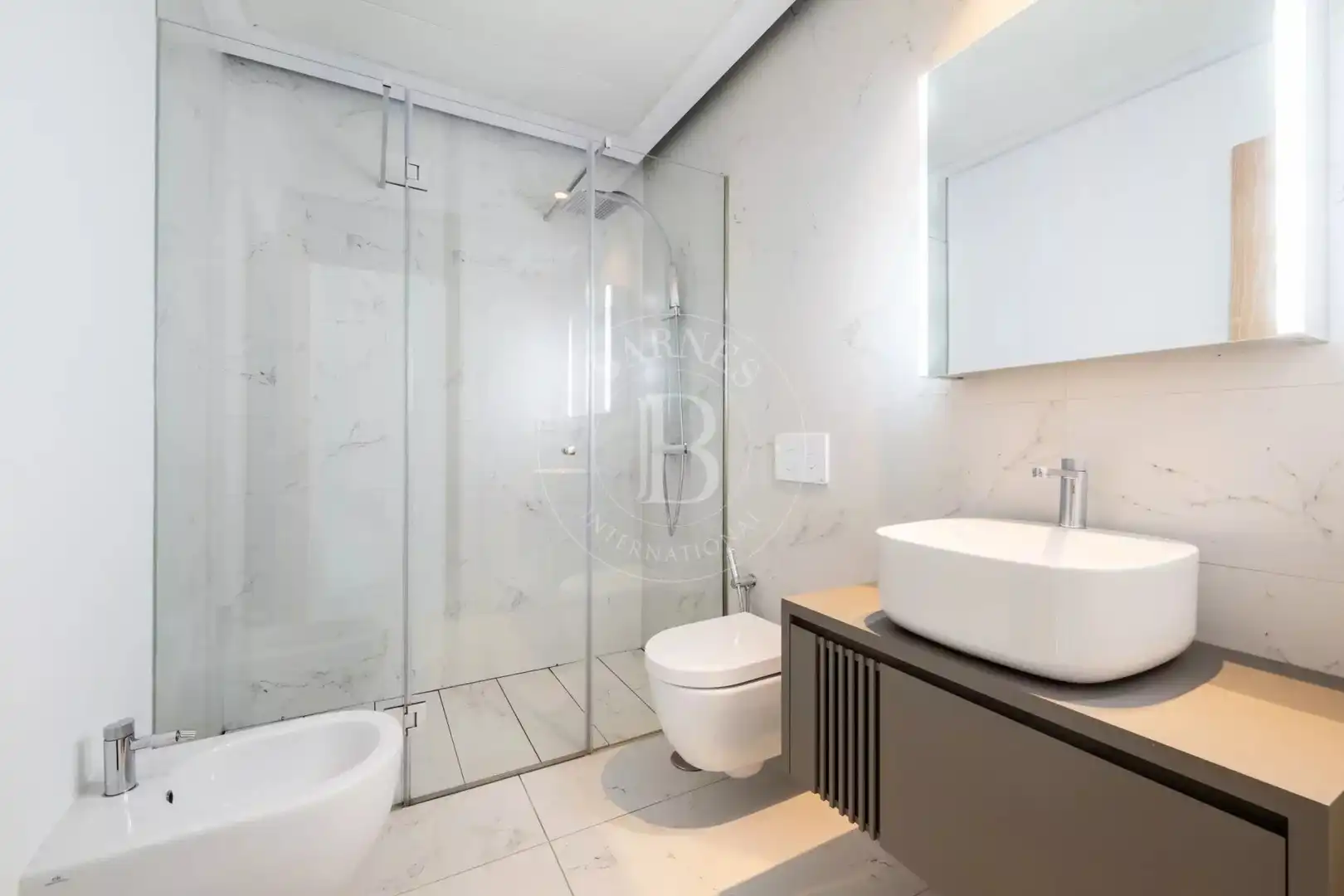 Bathroom of Flat for rent in Pozuelo de Alarcón  with Air Conditioner, Heating and Terrace