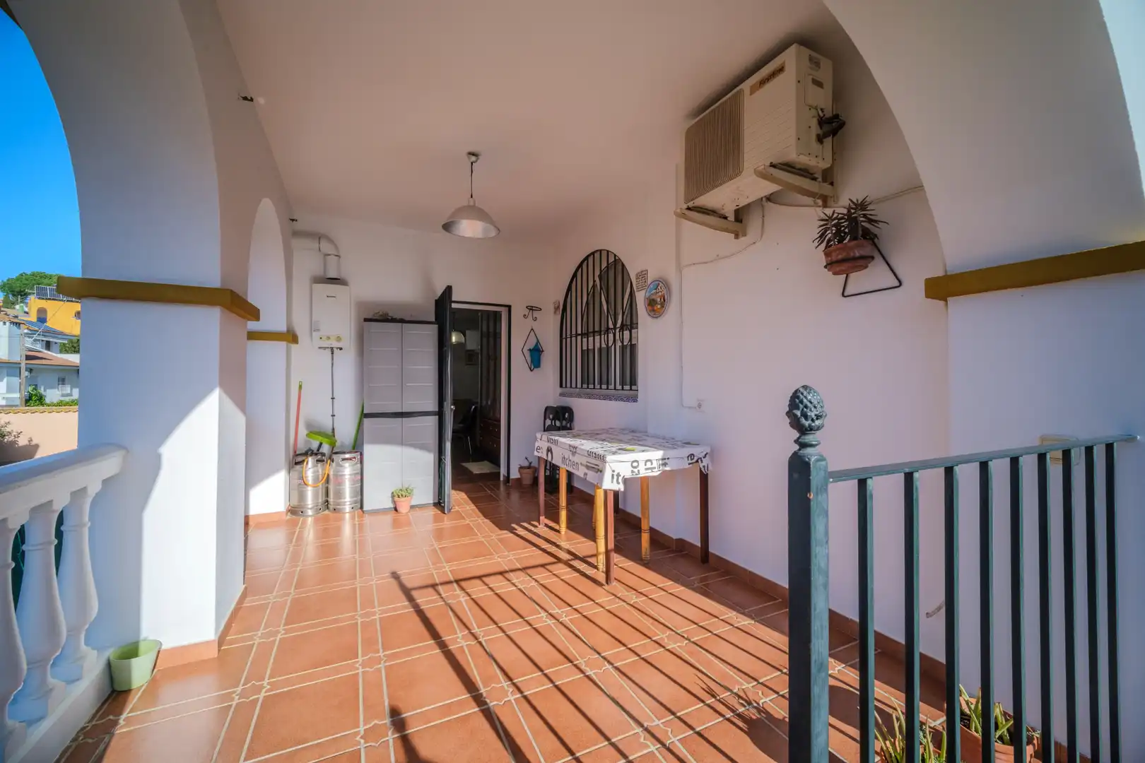 Casa o xalet en venda en Montequinto amb Jardí privat, Terrassa i Moblat