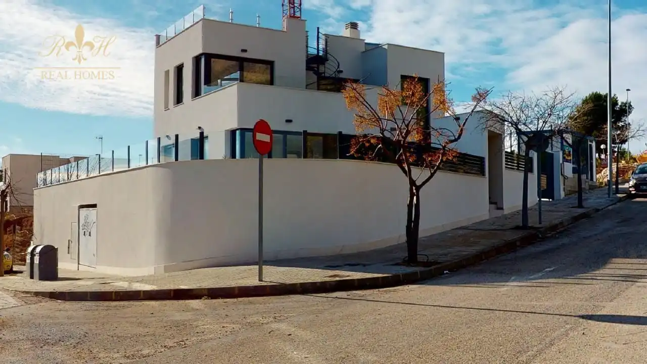 Vista exterior de Casa o chalet en venta en Polop con Aire acondicionado, Calefacción y Trastero
