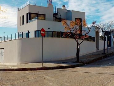 Chalet con piscina en venta en La Paz