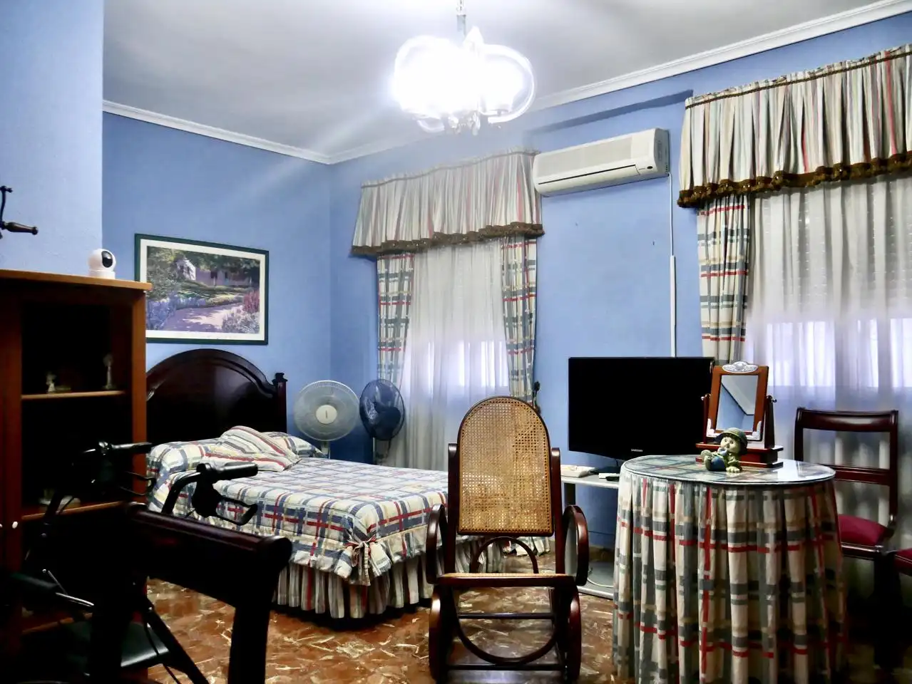 Bedroom of Flat for sale in Sevilla  with Air Conditioner, Terrace and Furnished