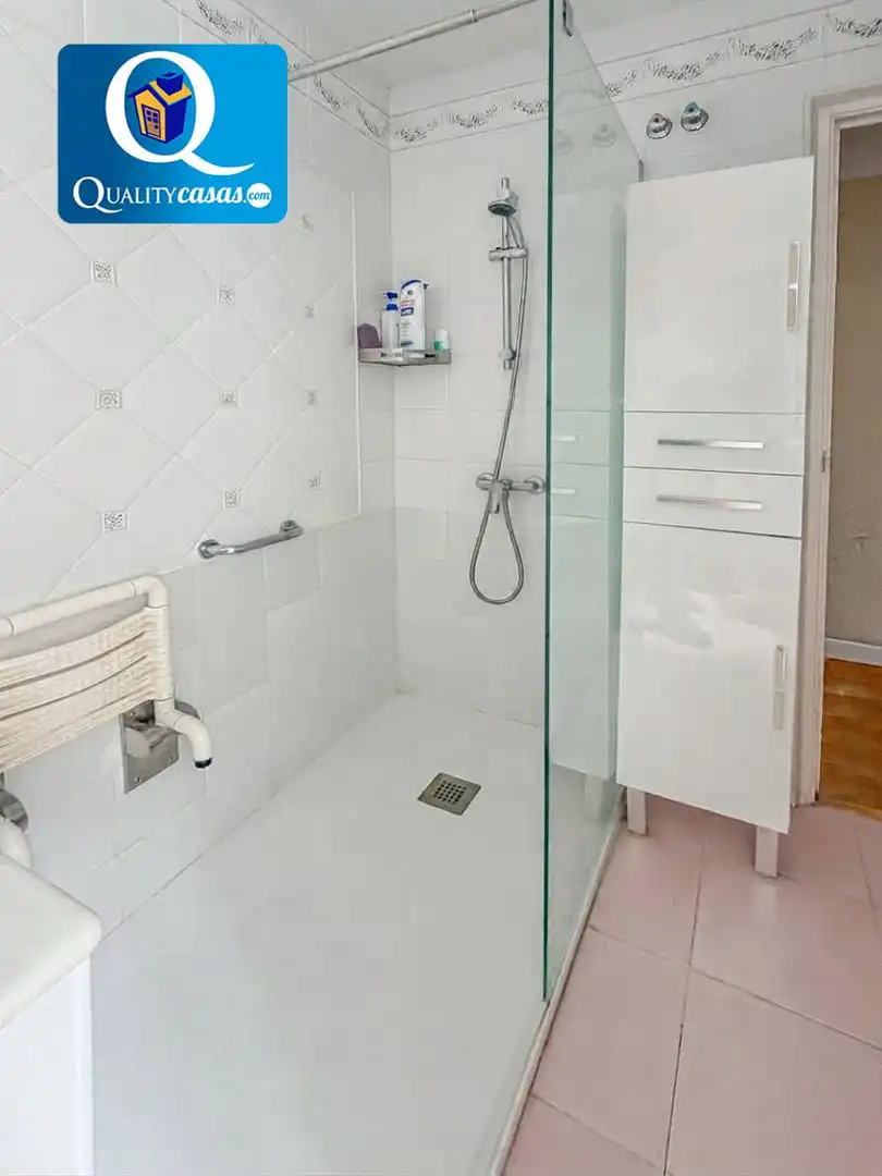 Bathroom of Apartments for sale in Centro