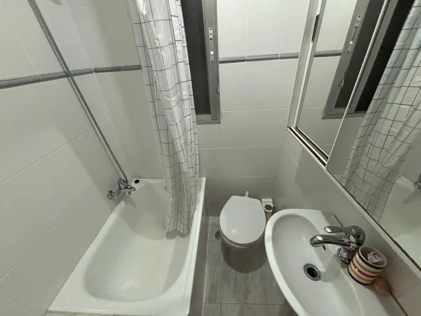Badezimmer von Wohnung zum Verkauf in Torrelavega  mit Heizung und Balkon