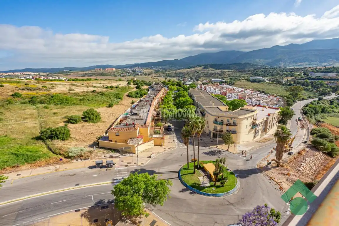 Exterior view of Attic for sale in Algeciras  with Air Conditioner and Terrace