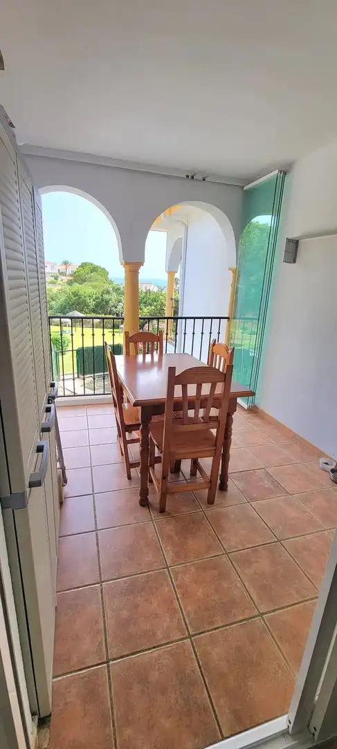 Apartamento con piscina en venta en El Faro de Calaburra - Chaparral, imagen 2