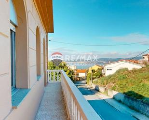 Vista exterior de Casa o xalet en venda en Vigo  amb Jardí privat, Terrassa i Traster