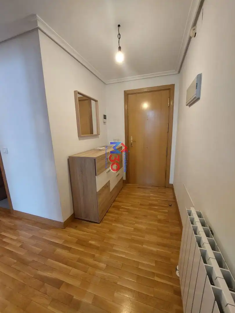 Habitación de Apartamento de alquiler en Miranda de Ebro con Calefacción, Parquet y Terraza