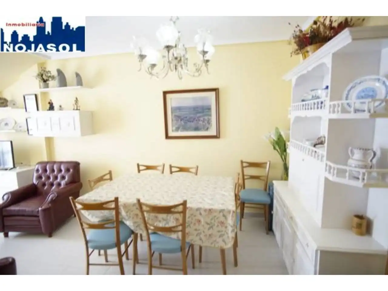 Esszimmer von Dachboden zur Miete in Noja mit Heizung, Terrasse und Möbliert