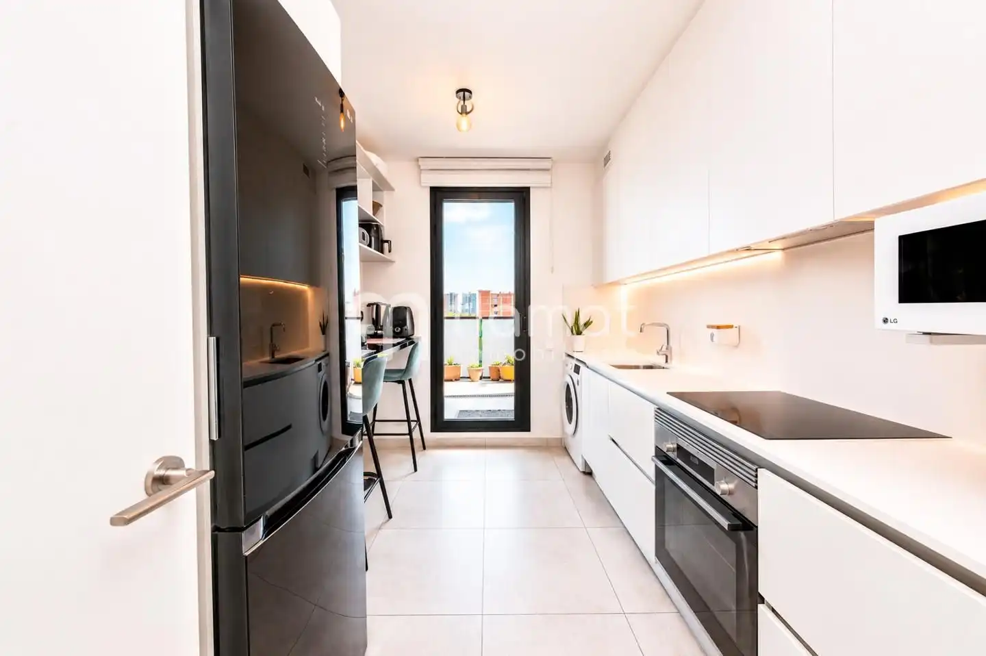 Cocina de Piso en venta en L'Hospitalet de Llobregat con Aire acondicionado, Calefacción y Terraza